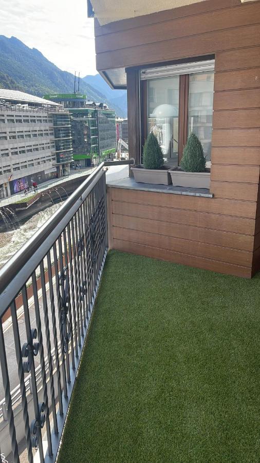 Apartamento En El Centro De Andorra La Vella Con Parkingアパートメント エクステリア 写真