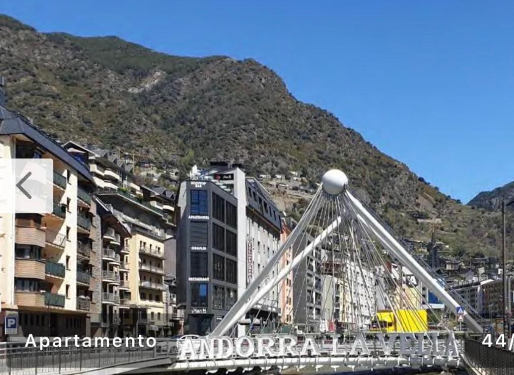 Apartamento En El Centro De Andorra La Vella Con Parkingアパートメント エクステリア 写真