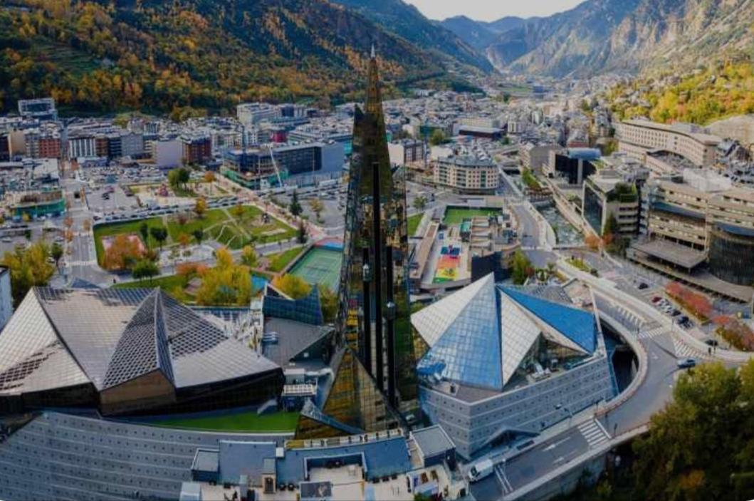 Apartamento En El Centro De Andorra La Vella Con Parkingアパートメント エクステリア 写真